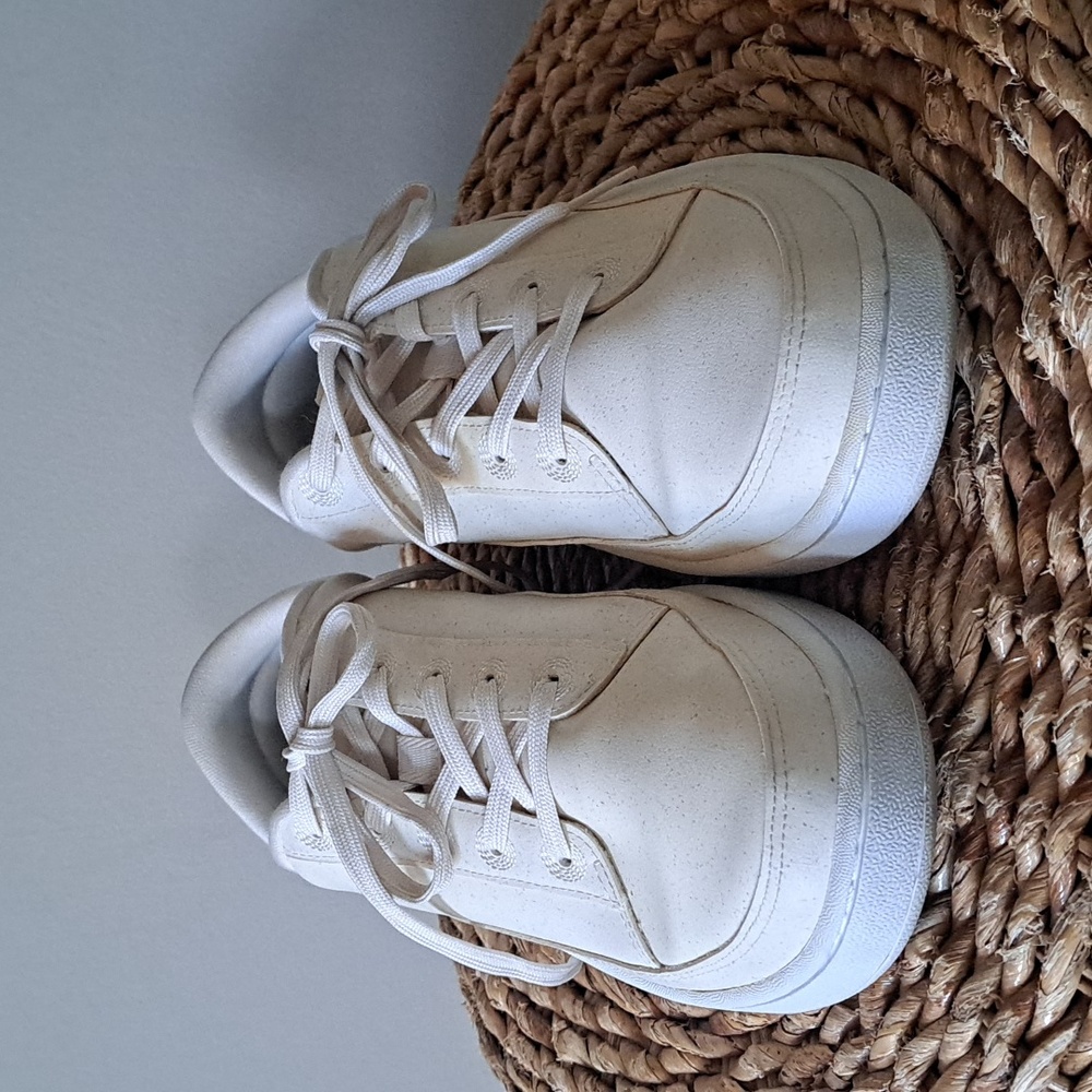 Allbirds Mens Plant Pacer Comfort/Walking/Athleisure Cream Leather Sneakers S-9 - Picture 3 of 9